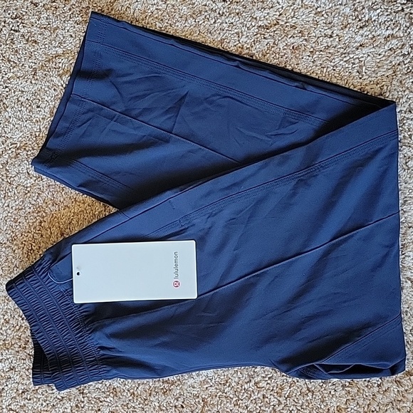 lululemon athletica Pants - Lululemon Wanderer crop, navy, size 0, nwt